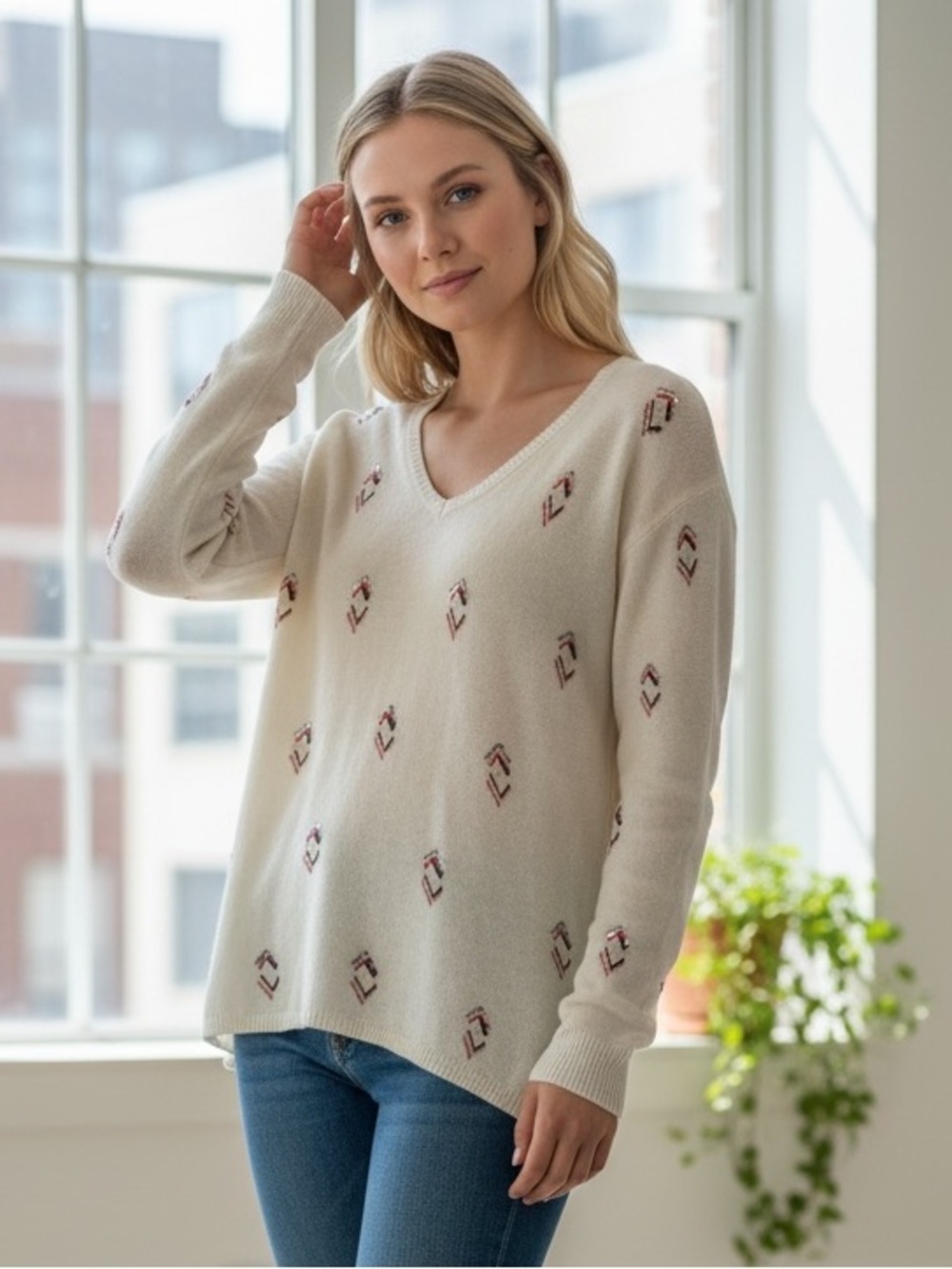 White House Black Market White with Baby Silver Sequins XS V Neck Sweater